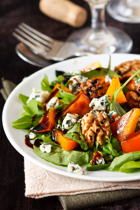 Tossed Salad with Walnuts and Blue Cheese
